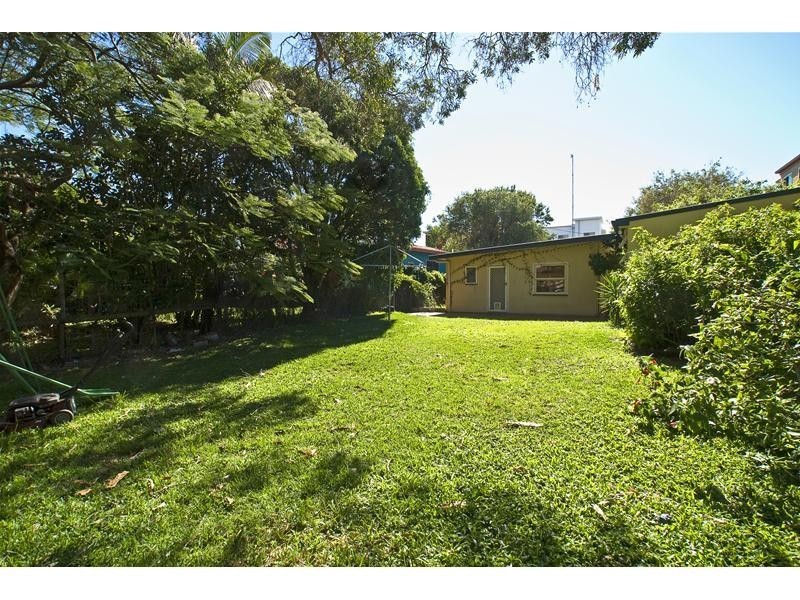 14 Bright Avenue, Labrador QLD 4215