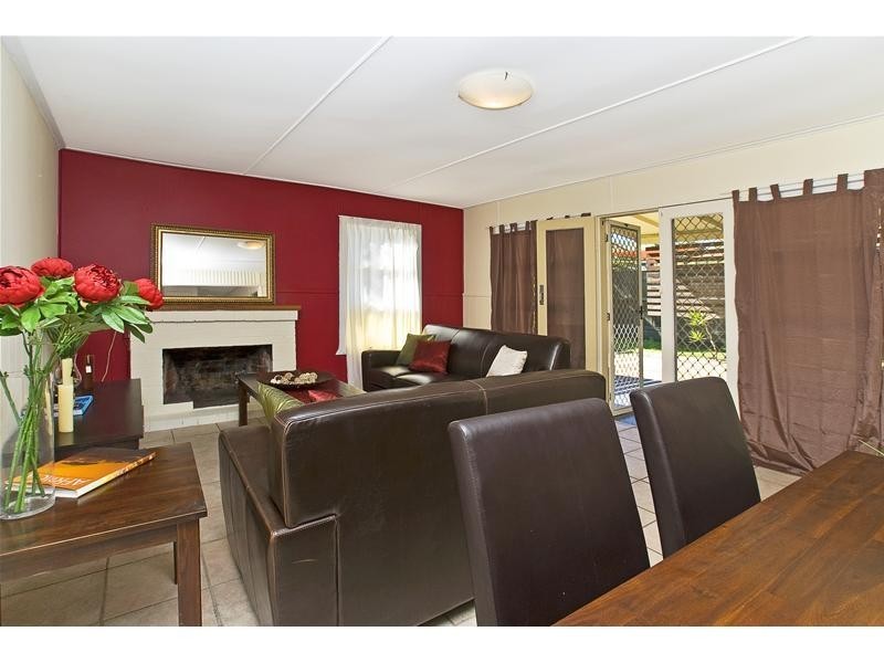 14 Bright Avenue, Labrador QLD 4215