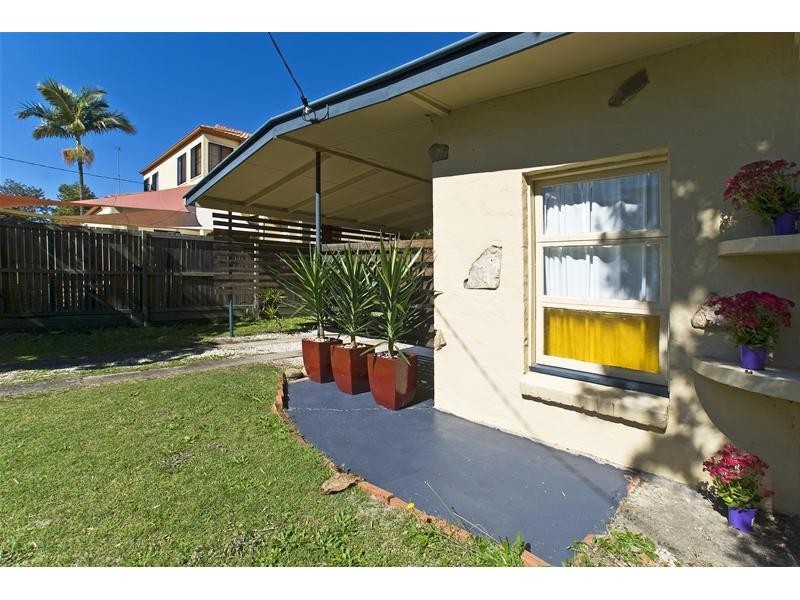 14 Bright Avenue, Labrador QLD 4215