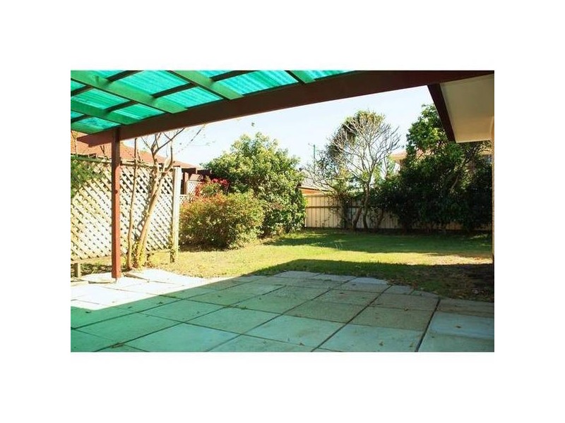 13 Robin Avenue, Paradise Point QLD 4216