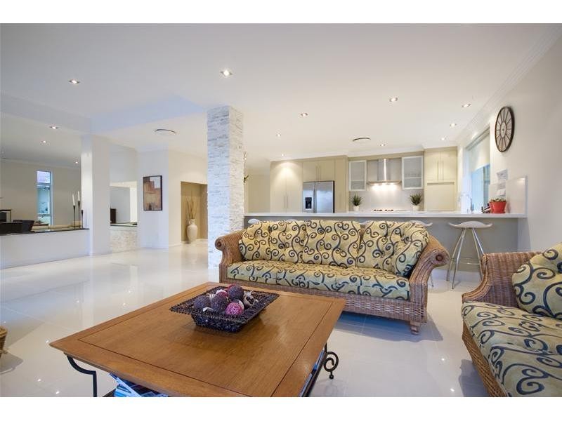 11 Excalibur Court, Sovereign Islands QLD 4216