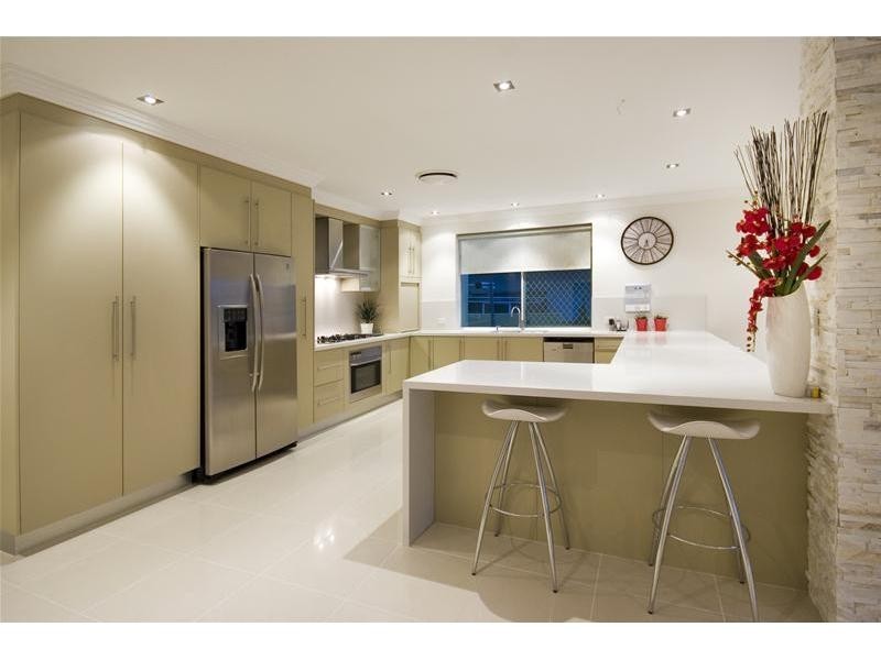 11 Excalibur Court, Sovereign Islands QLD 4216