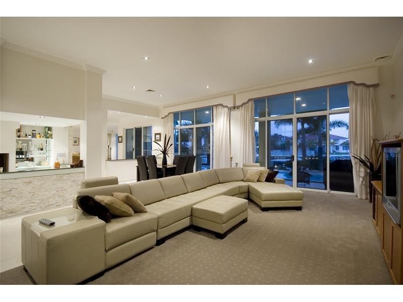 11 Excalibur Court, Sovereign Islands QLD 4216