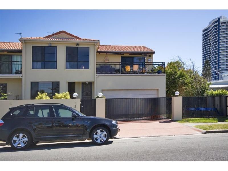 2/3 Ray Street, Runaway Bay QLD 4216