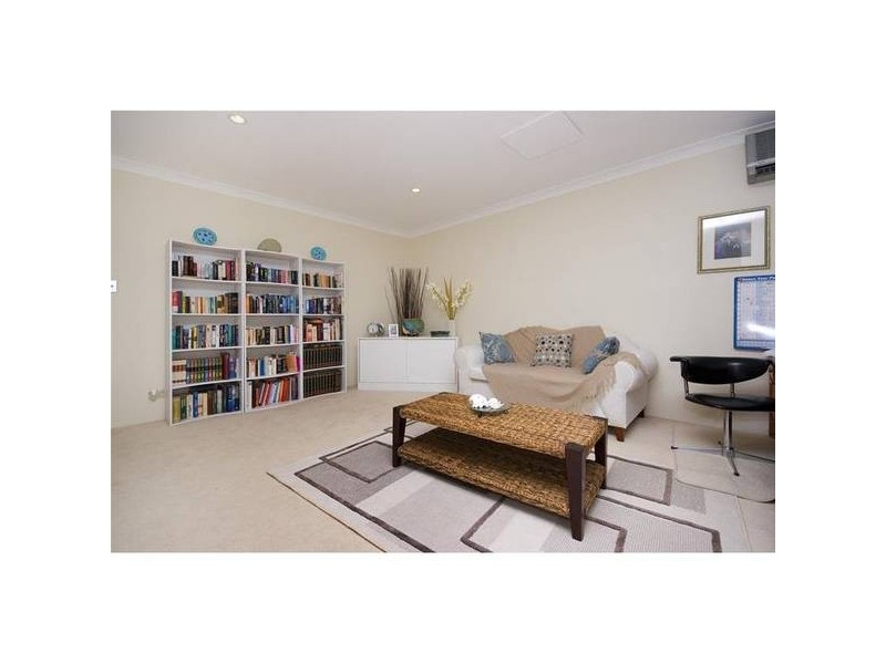 3/3 Lee Road, Runaway Bay QLD 4216