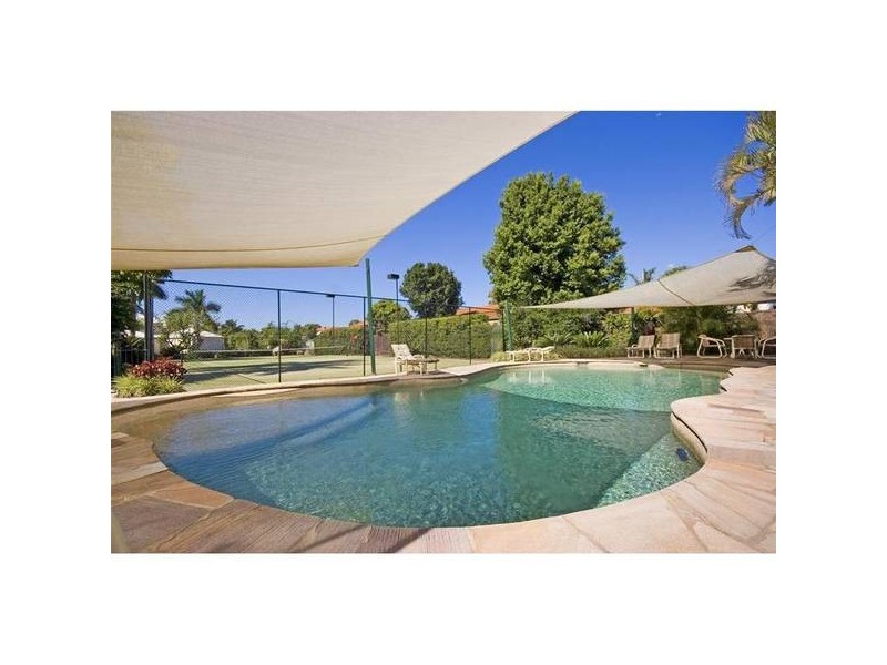 3/3 Lee Road, Runaway Bay QLD 4216