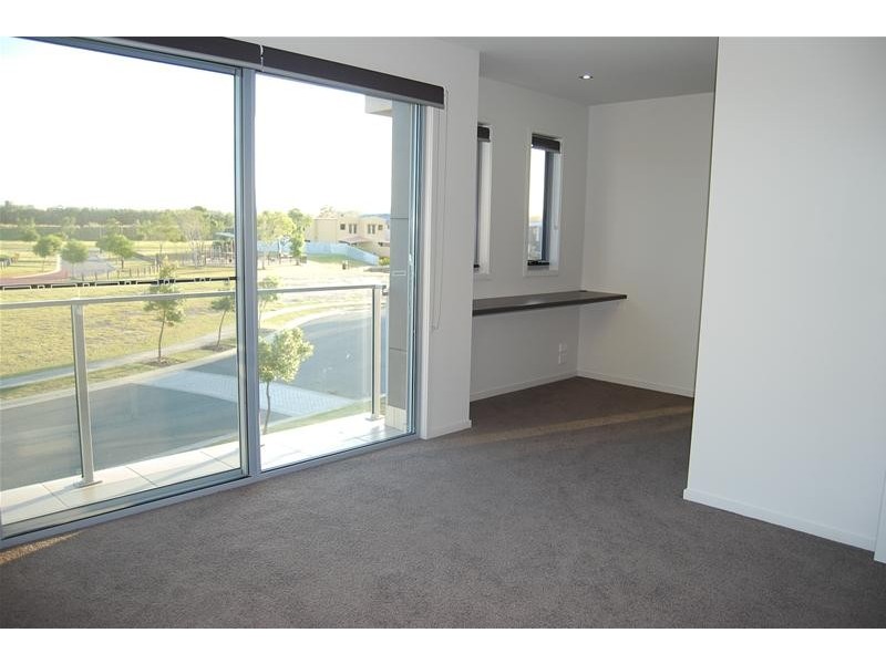 2/29 South Quay Drive, Biggera Waters QLD 4216