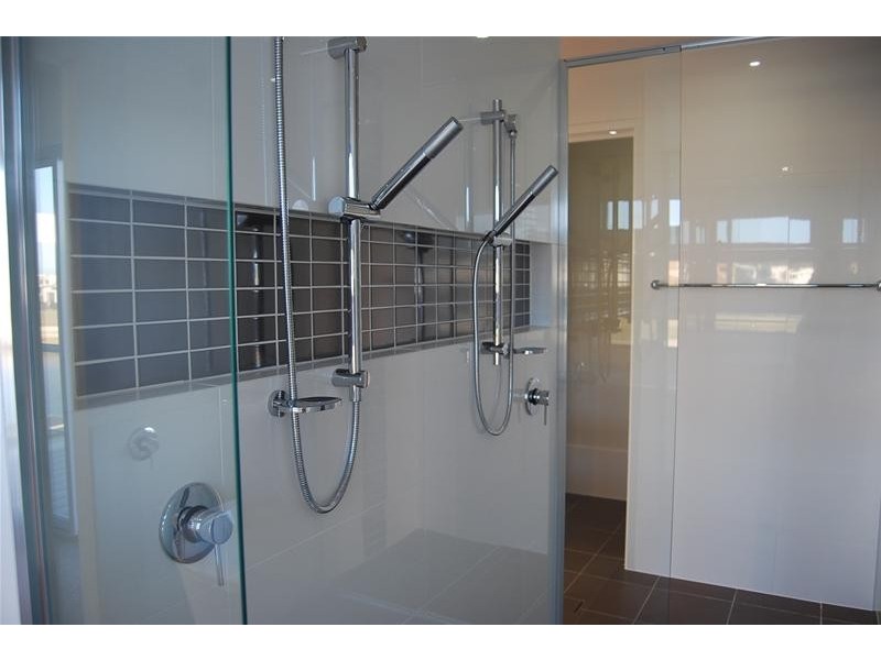 2/29 South Quay Drive, Biggera Waters QLD 4216