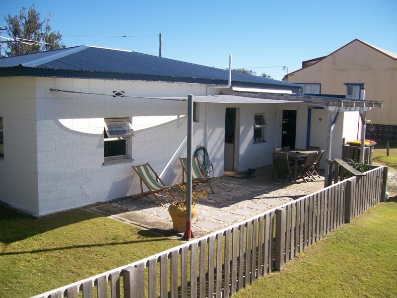 14 Boronia Crescent, Minnie Water NSW 2462