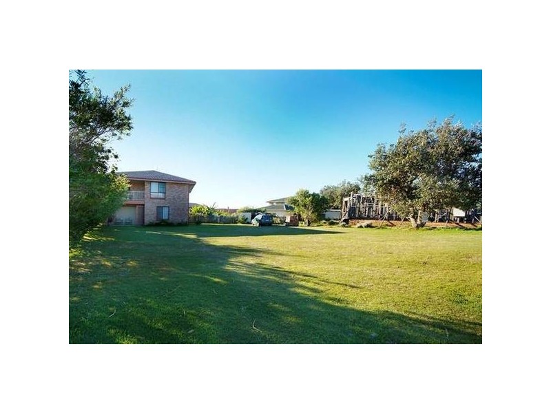 4 Wisteria Crescent, Minnie Water NSW 2462