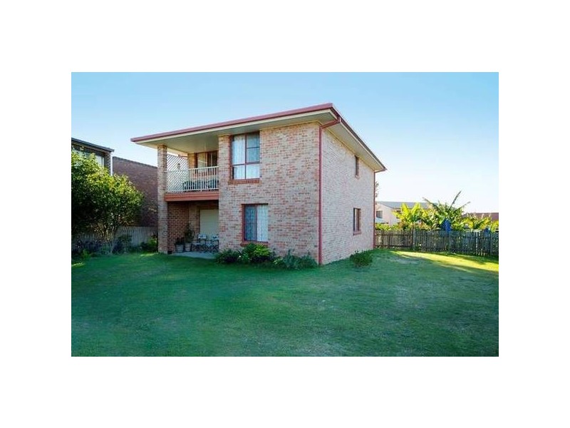 4 Wisteria Crescent, Minnie Water NSW 2462