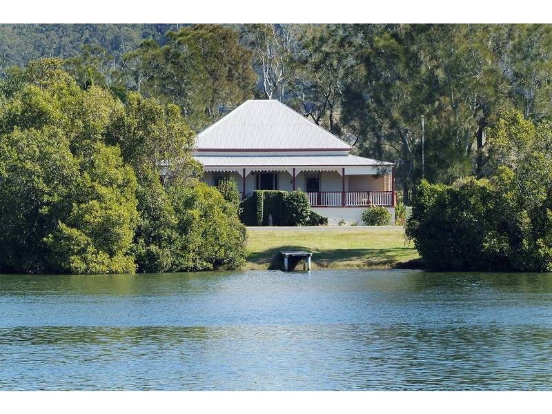275 Warregah Island Road, Chatsworth NSW 2469