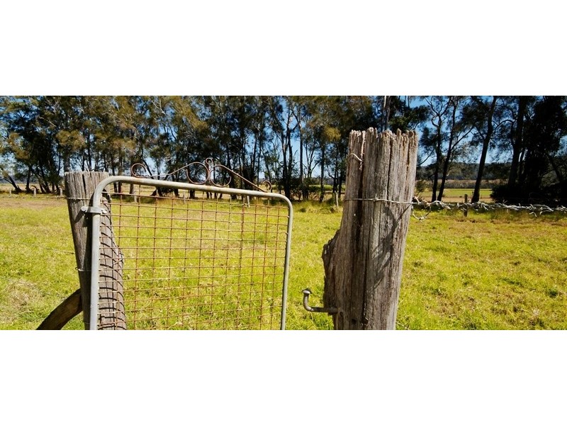 275 Warregah Island Road, Chatsworth NSW 2469