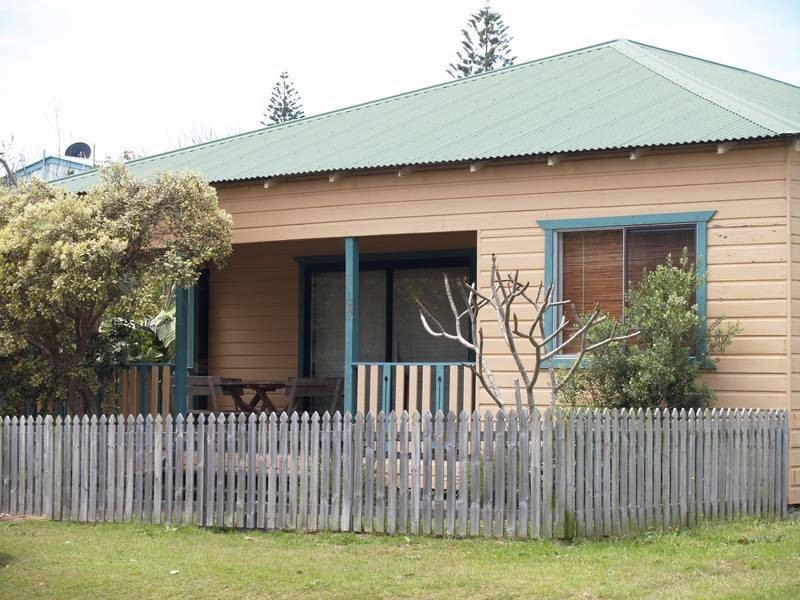 17 Riverside Drv, Wooli NSW 2462