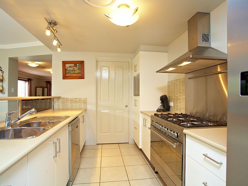 10 Tamarind Street, North Lakes QLD 4509