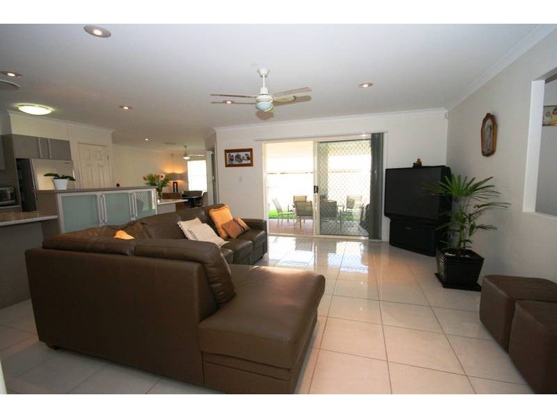 28 Baybreeze Cr, Murrumba Downs QLD 4503