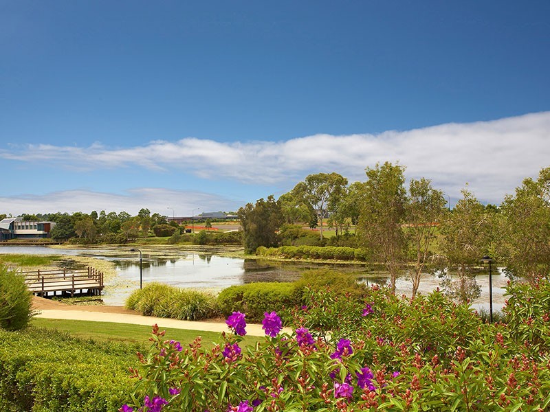 28 Lochside Drive, North Lakes QLD 4509