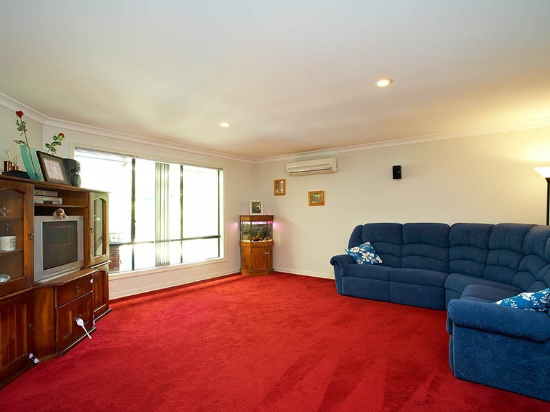 1 Spingsure Parade, North Lakes QLD 4509