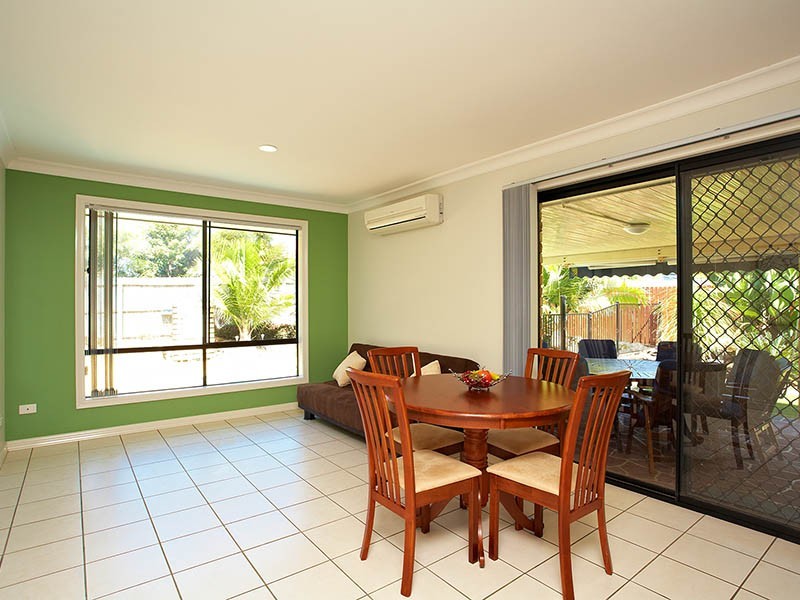 1 Spingsure Parade, North Lakes QLD 4509