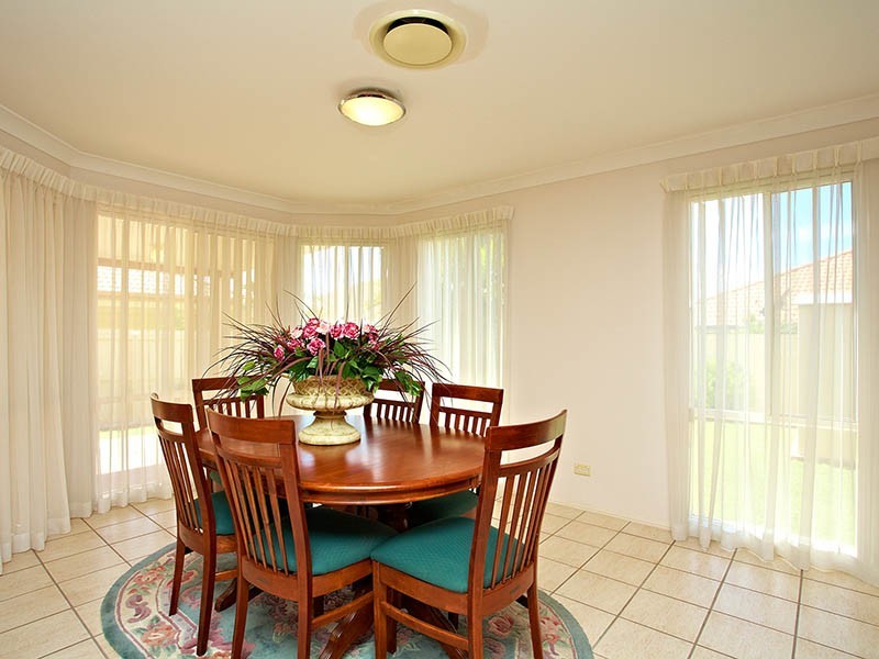 21 Cooksland Crescent, North Lakes QLD 4509