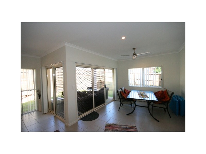 15 Echidna parade, North Lakes QLD 4509