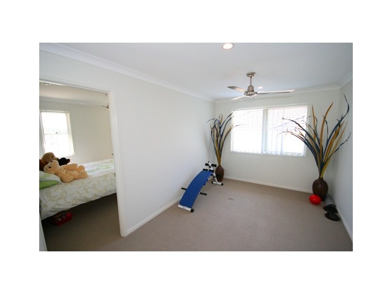 15 Echidna parade, North Lakes QLD 4509