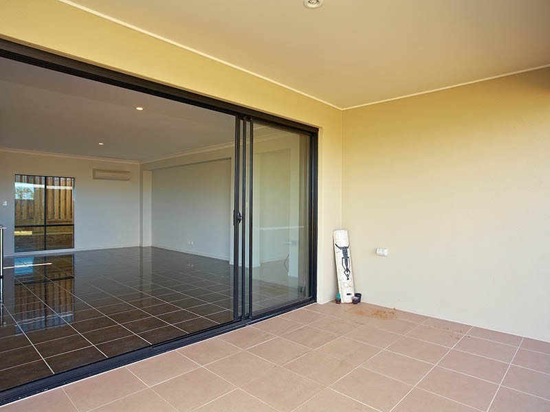 12 Eaton Close, North Lakes QLD 4509