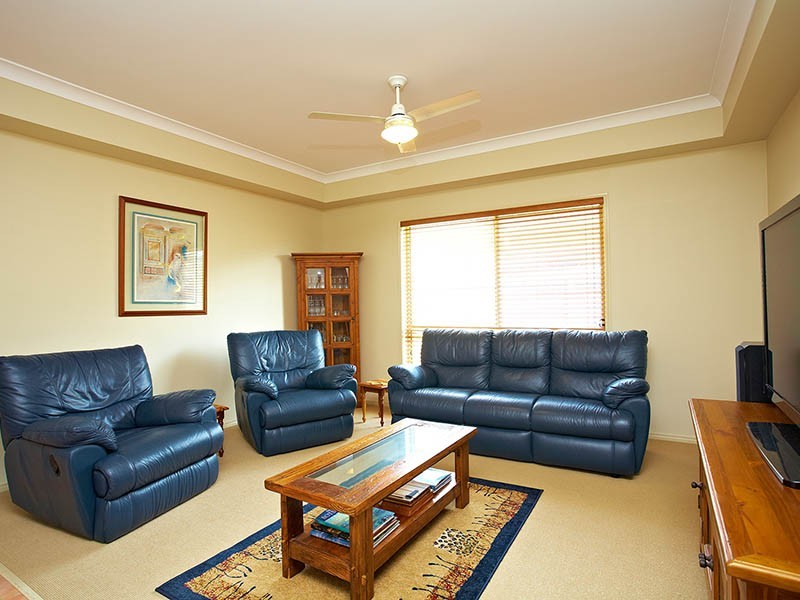 42 Kurrajong Circuit, North Lakes QLD 4509