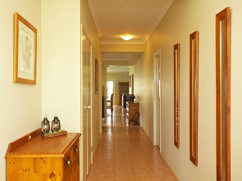 42 Kurrajong Circuit, North Lakes QLD 4509