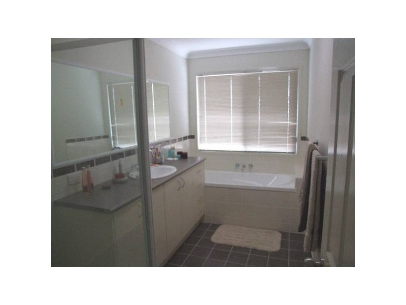 North Lakes QLD 4509