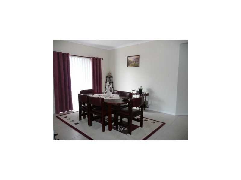 77 Cottonwood Circuit, North Lakes QLD 4509