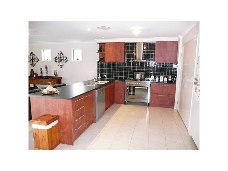 North Lakes QLD 4509