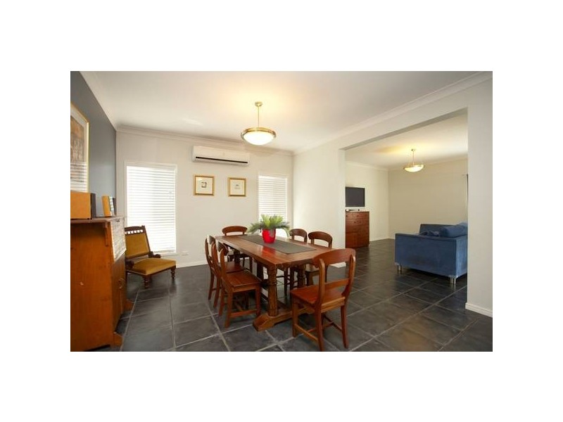 North Lakes QLD 4509