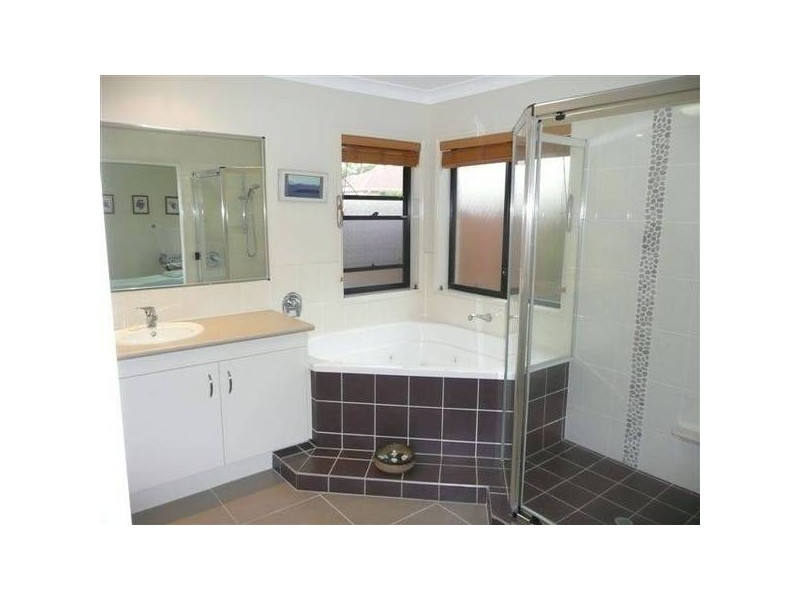 North Lakes QLD 4509