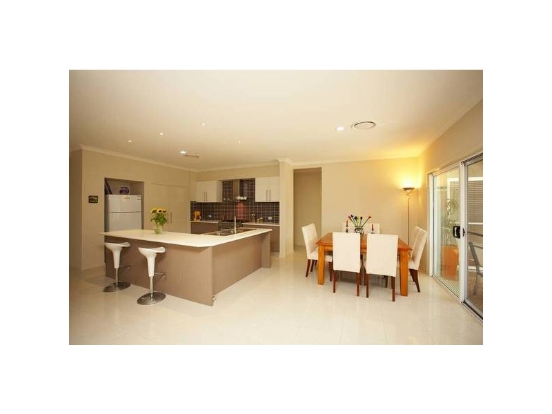 North Lakes QLD 4509