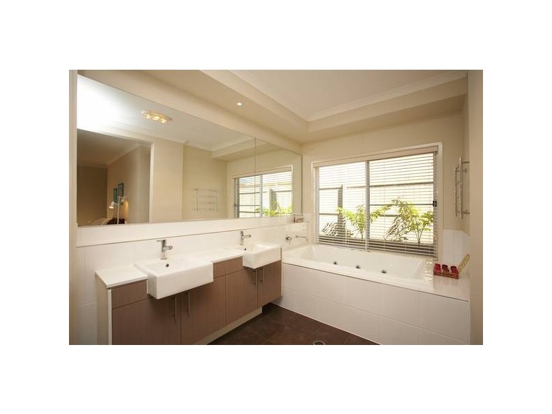 North Lakes QLD 4509