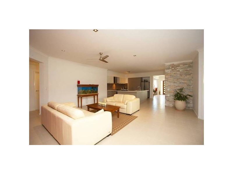 North Lakes QLD 4509