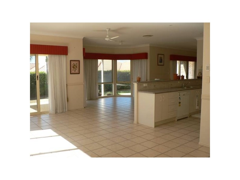 North Lakes QLD 4509