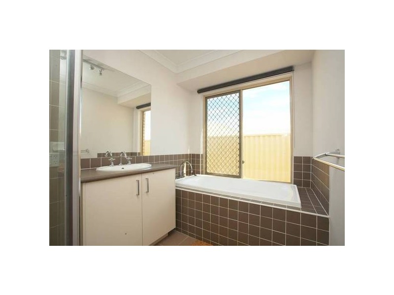 7 Pratincole Close, Mango Hill QLD 4509