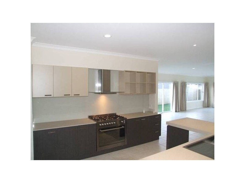 North Lakes QLD 4509