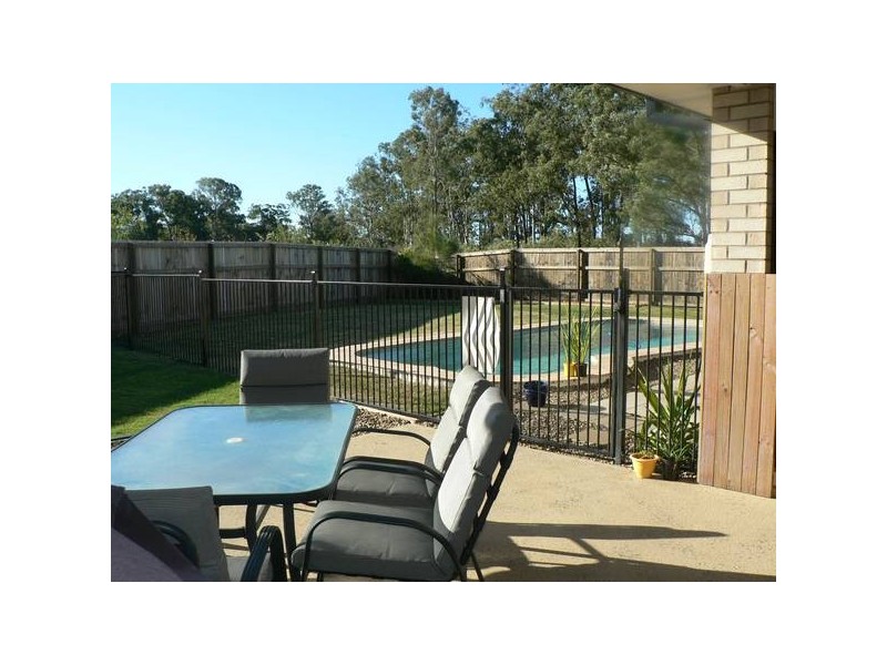 6 Kangaroo Street, North Lakes QLD 4509