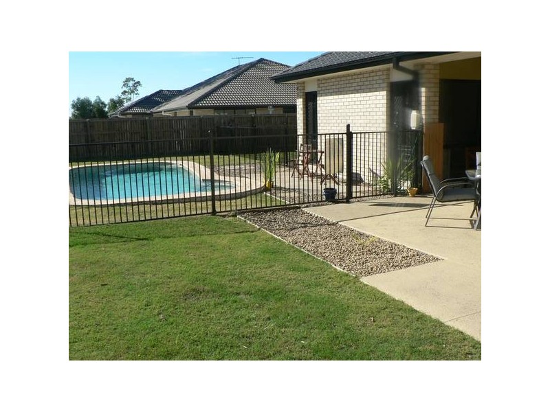 6 Kangaroo Street, North Lakes QLD 4509