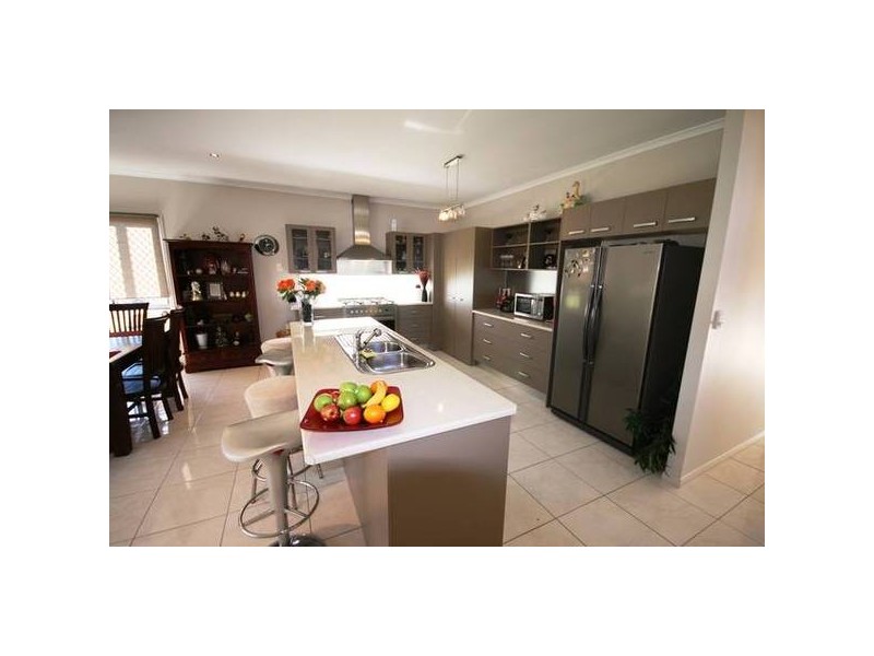 23 Elkington Circuit, North Lakes QLD 4509