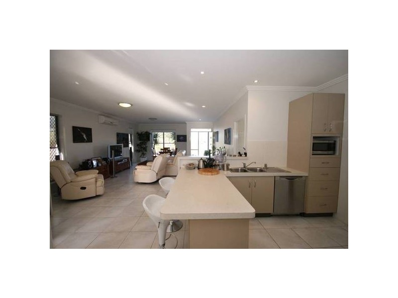 22 Whitecedar Circuit, North Lakes QLD 4509