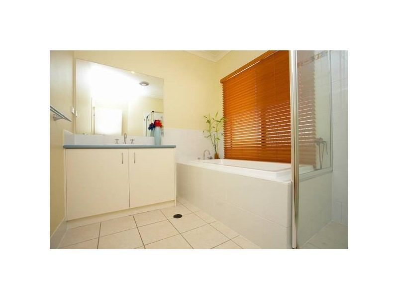 North Lakes QLD 4509