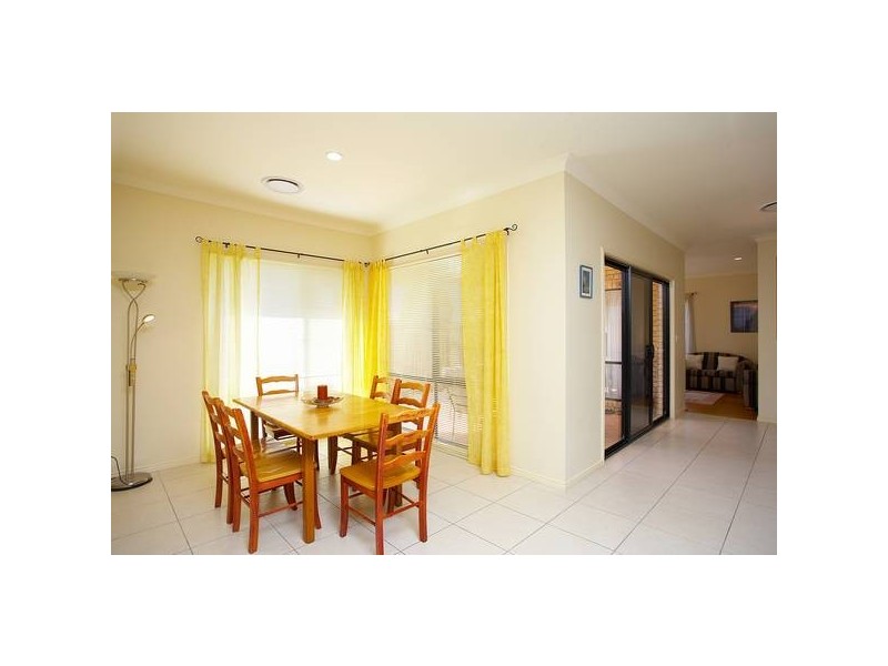 North Lakes QLD 4509
