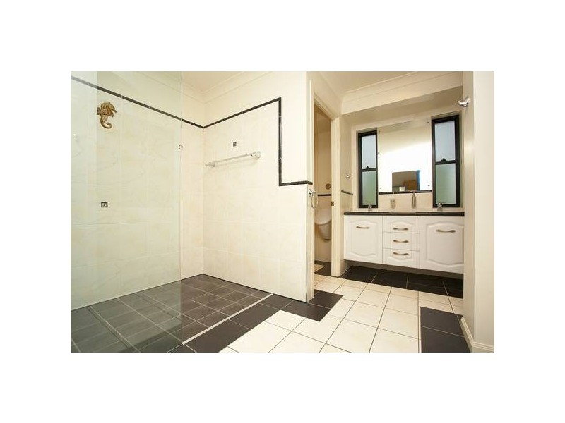 27 Gannett Cir, North Lakes QLD 4509