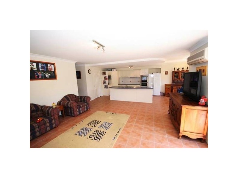 4 Davenport Parade, North Lakes QLD 4509