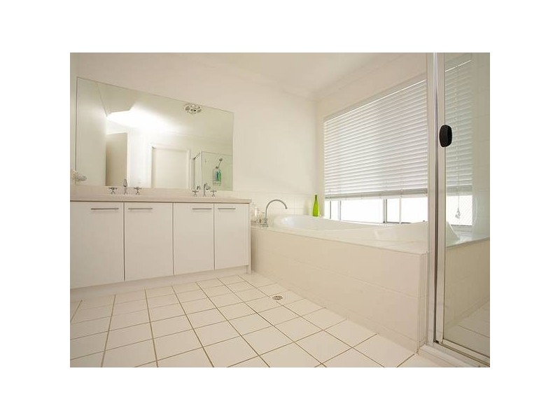 81 Cottonwood Cct, North Lakes QLD 4509