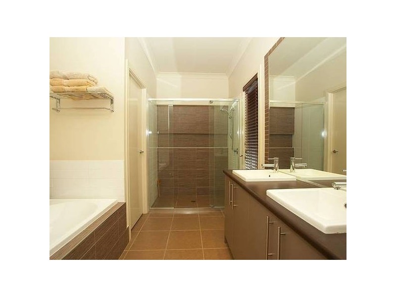 11 Armour Close, North Lakes QLD 4509